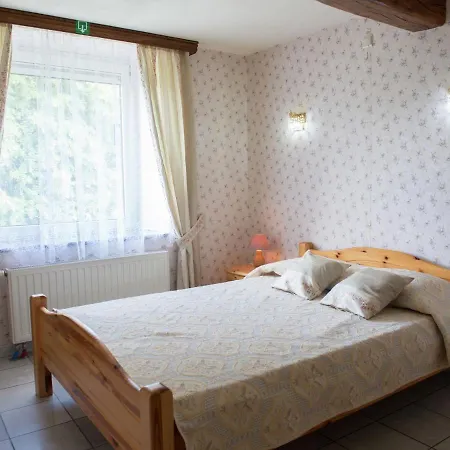 Spacious And Well Cared-for House With A Panoramic View, Sauna And A Summer Pool בית נופש סטומונט