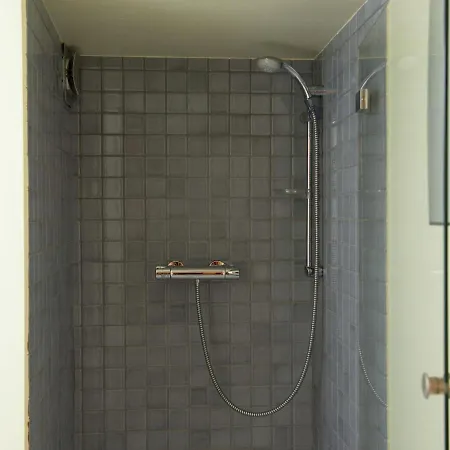 Spacious And Well Cared-for House With A Panoramic View, Sauna And A Summer Pool סטומונט